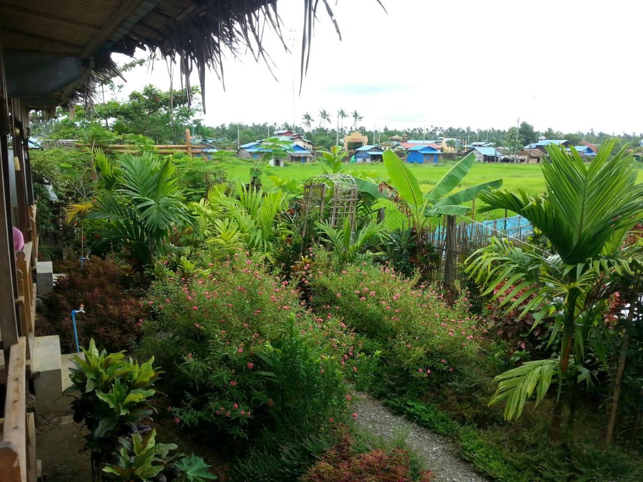 Ngwe Saung Garden Guest House Ngwesaung Kültér fotó